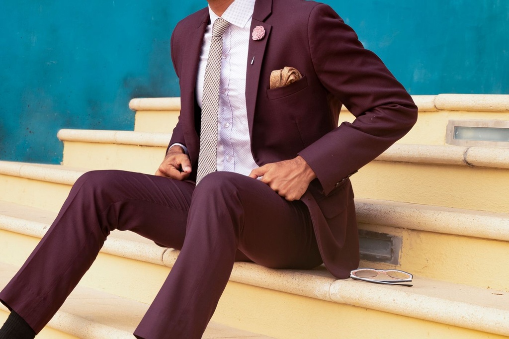 Tailored Pleat Trouser (S, Jet Black)