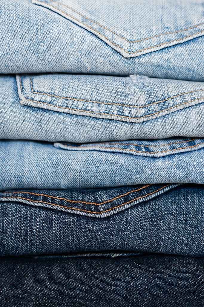 Indigo Straight Jean (S, Jet Black)
